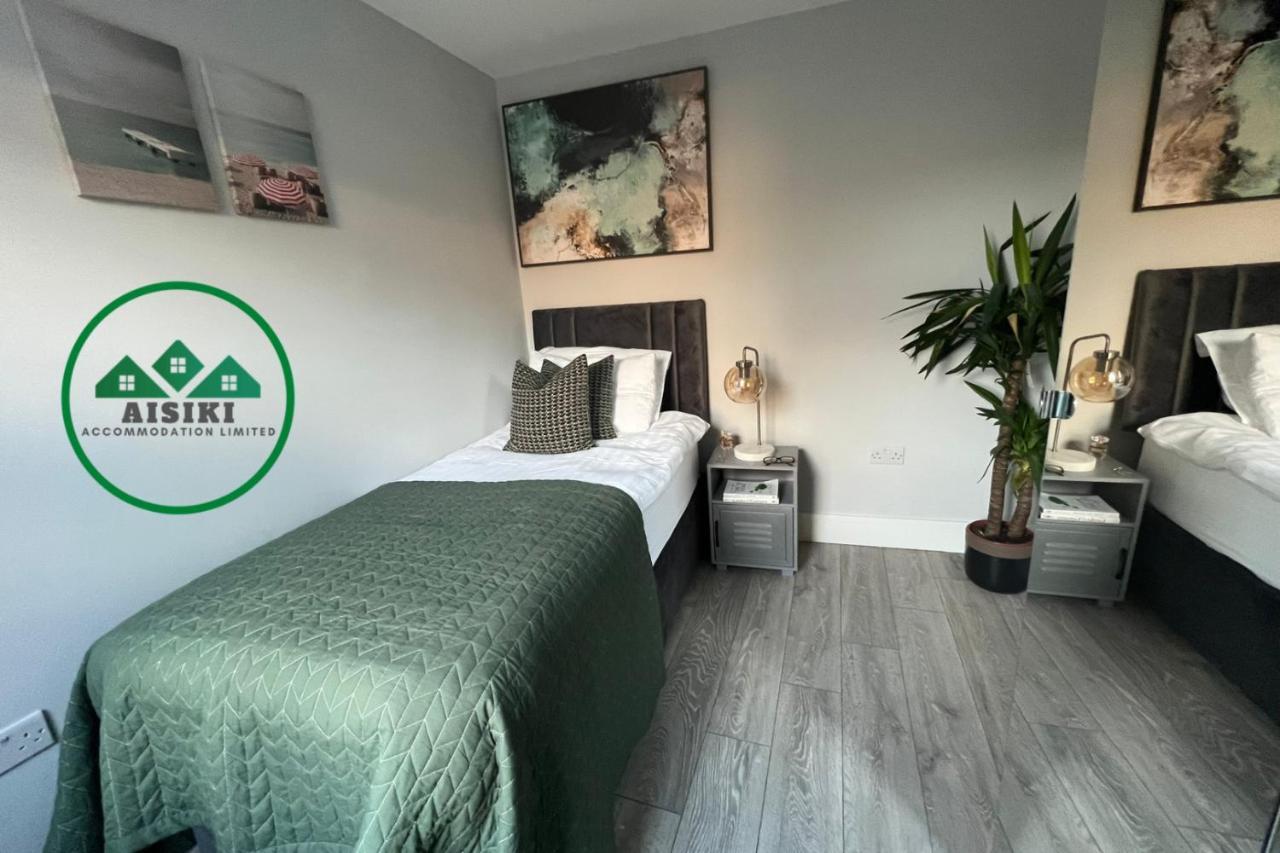 Aisiki Apartments: Pet-Friendly Duplexes with Air Con & Free WiFi Finchley Exterior photo