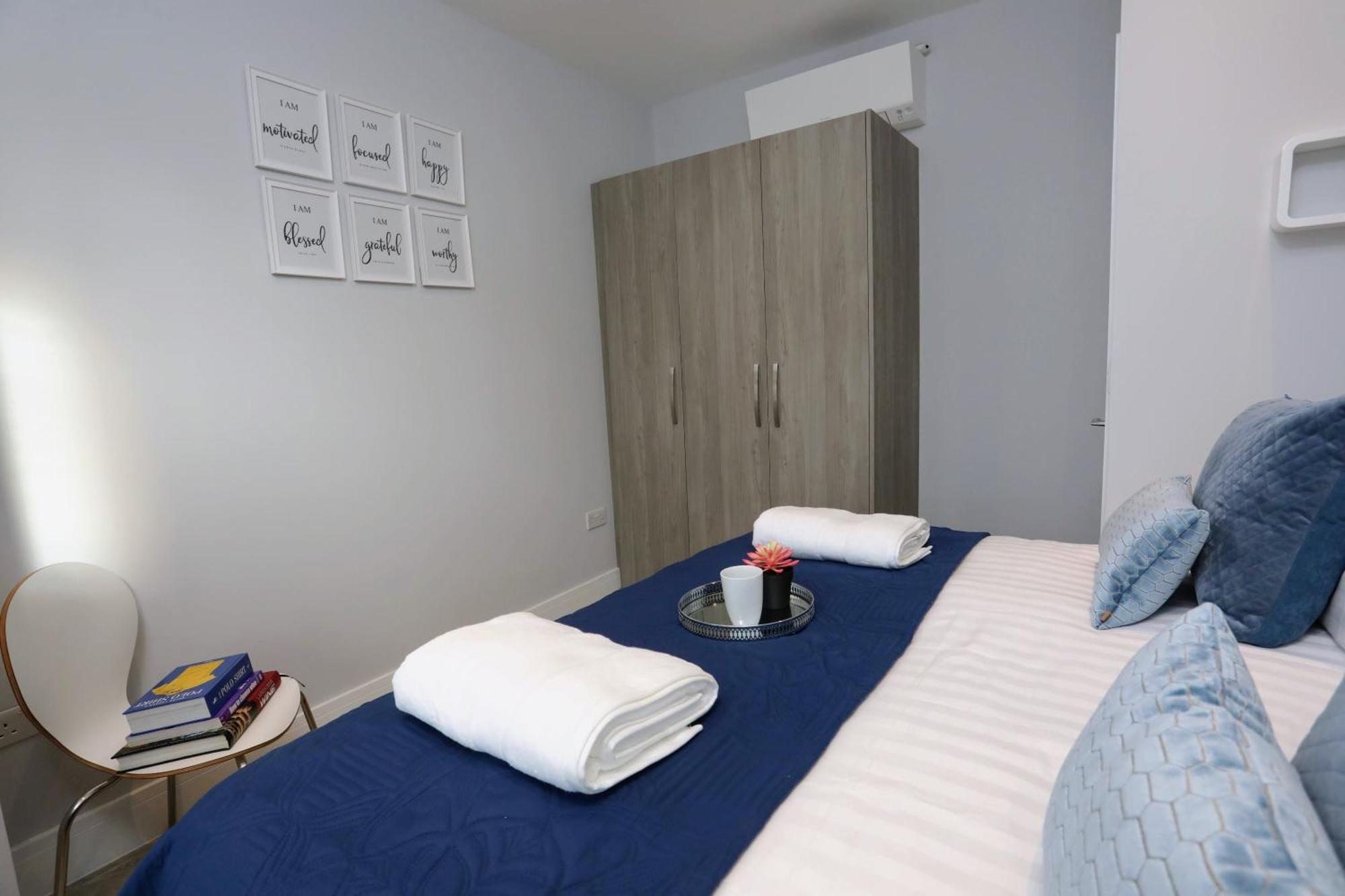 Aisiki Apartments: Pet-Friendly Duplexes with Air Con & Free WiFi Finchley Exterior photo